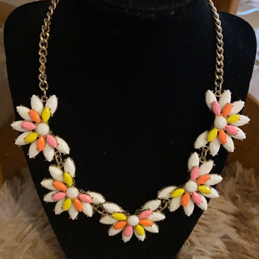 Claire's Gold Chain Pink Orange Yellow neon White Flower Shaped Gem Necklace